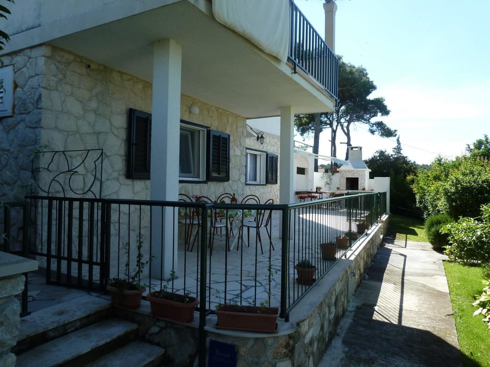 Property building, Balcony/Terrace