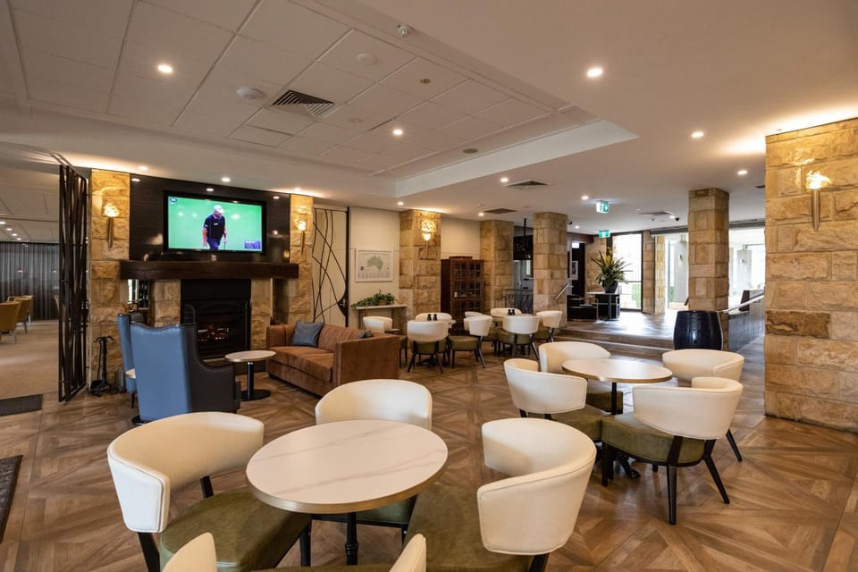 Lounge or bar, Dining area