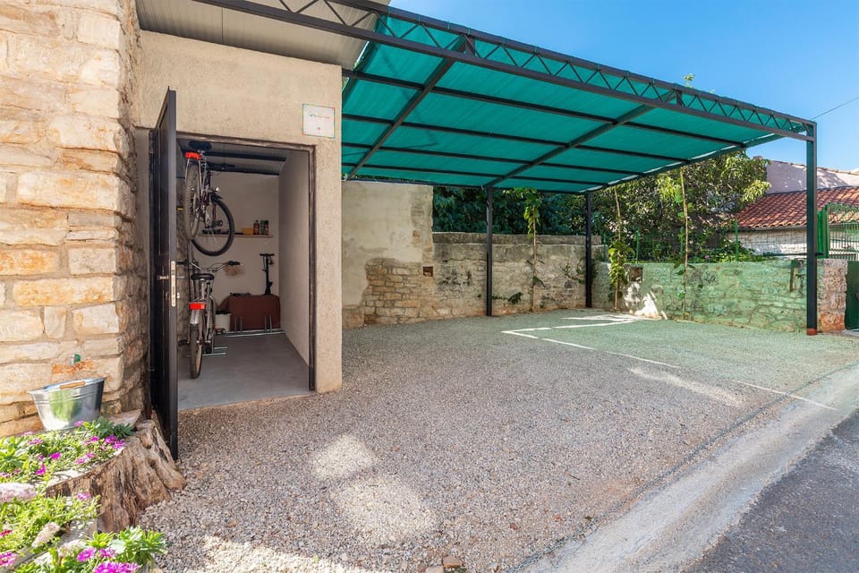 Property building, Cycling