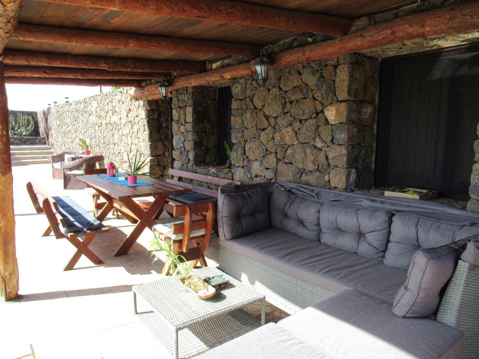 Patio, Day, View (from property/room), Balcony/Terrace, Living room, Seating area, Dining area
