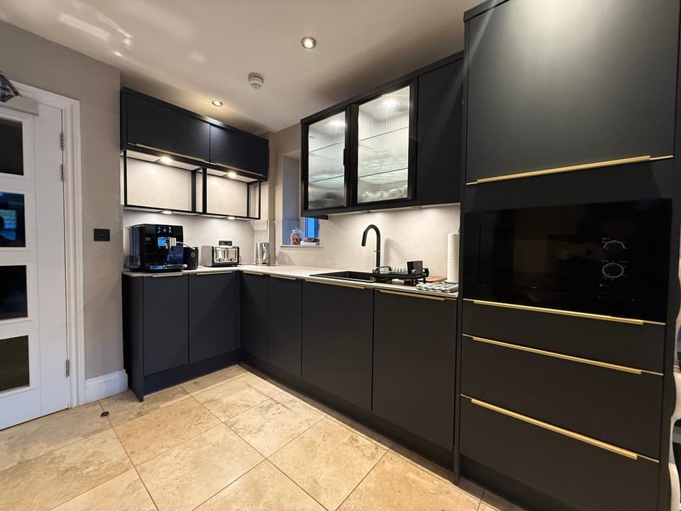 Kitchen or kitchenette, Kitchen or kitchenette