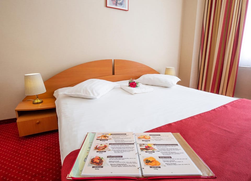 Bed, Photo of the whole room