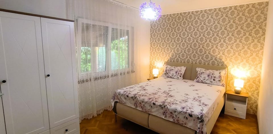 Bed, Bedroom, wardrobe