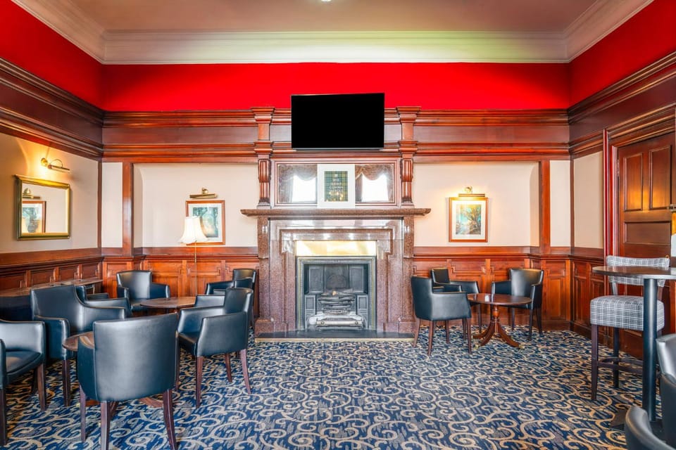 Lounge or bar