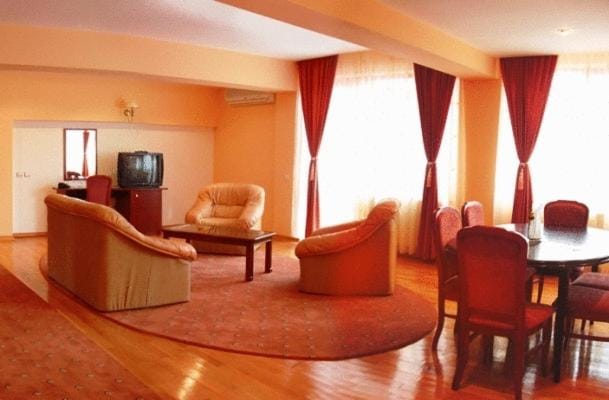 Day, View (from property/room), Living room
