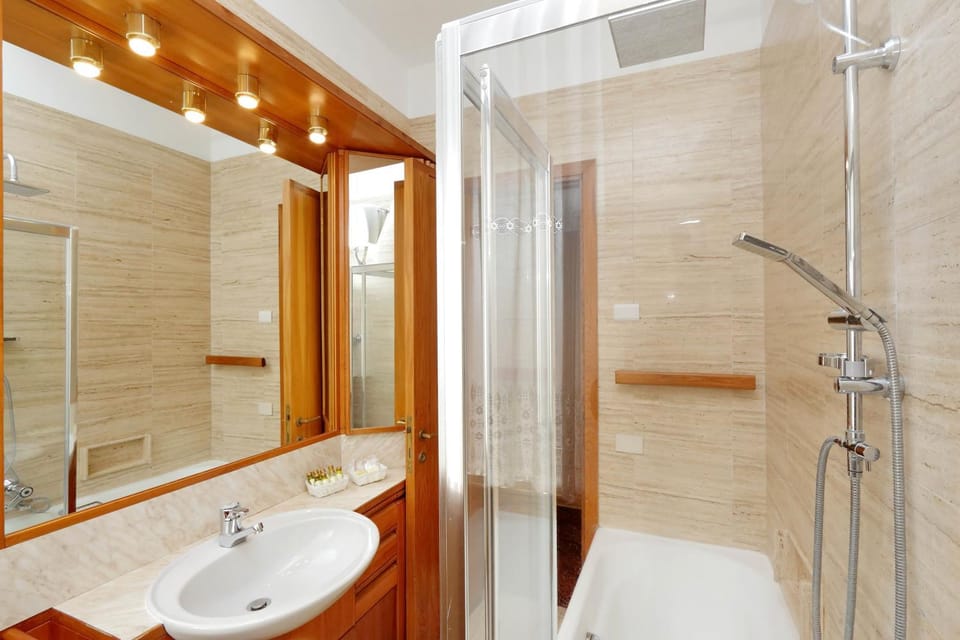 Shower, Bathroom