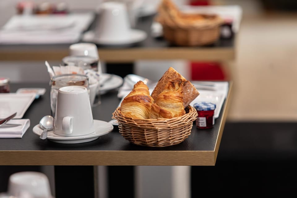 Breakfast, Continental breakfast, Buffet breakfast