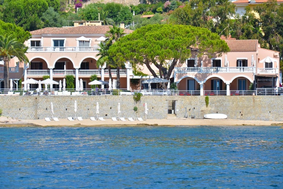 Facade/entrance, Facade/entrance, Bird's eye view, View (from property/room), Beach