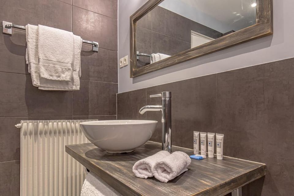 Le Relais Des Chartreuses Hotel in Le Boulou