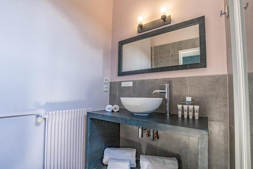 Le Relais Des Chartreuses Hotel in Le Boulou