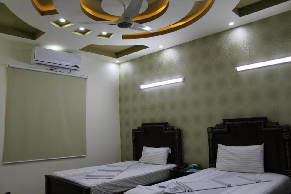 Patel Residency Guest House Bed and Breakfast in Karachi