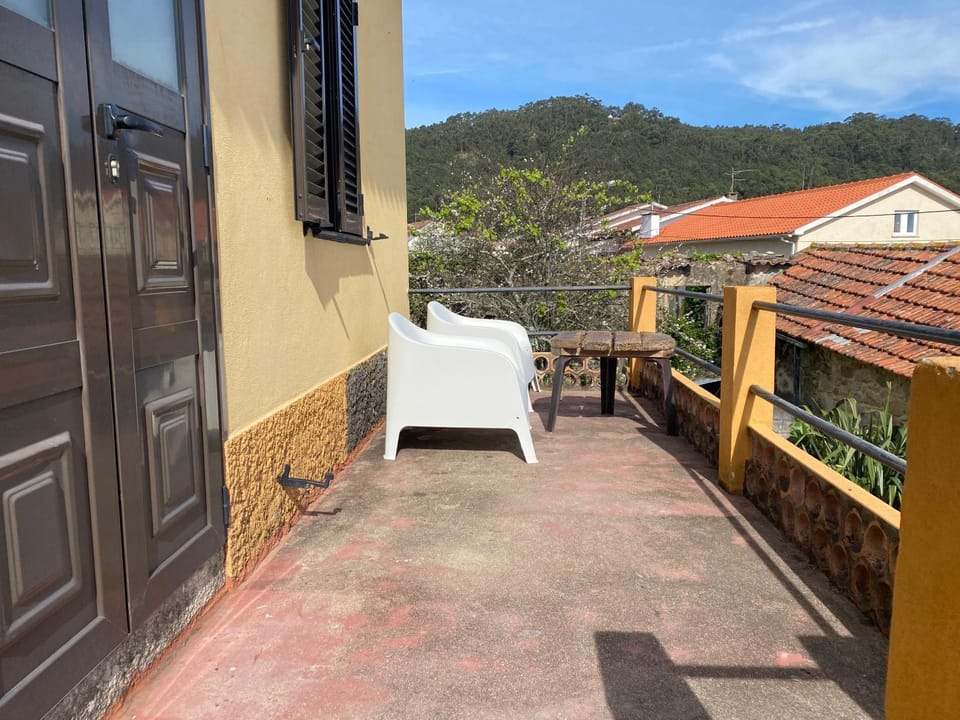 Balcony/Terrace, Mountain view