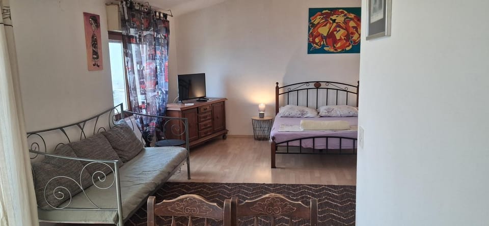 Living room, Bedroom