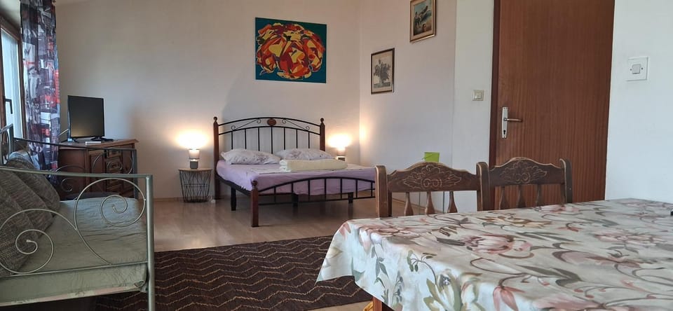 Living room, Seating area, Bedroom