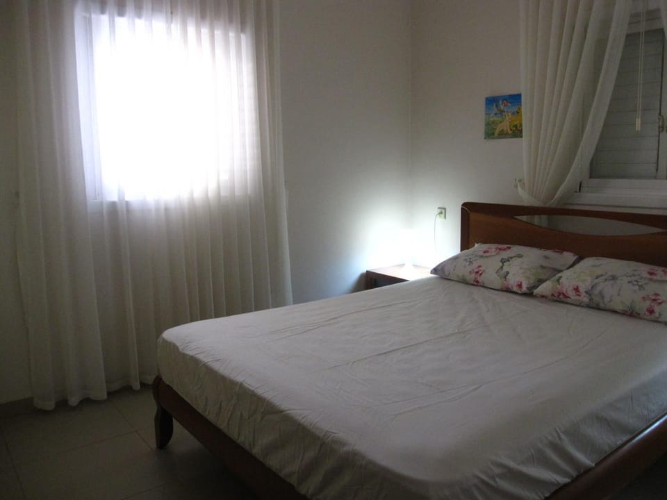 Bed, Day