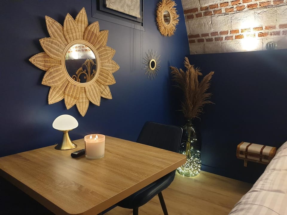 Decorative detail, Dining area