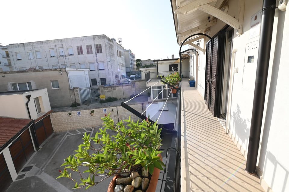 Balcony/Terrace, Parking