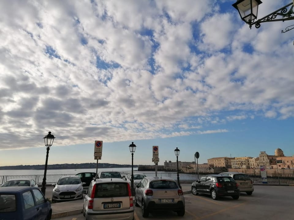 City view, Sea view