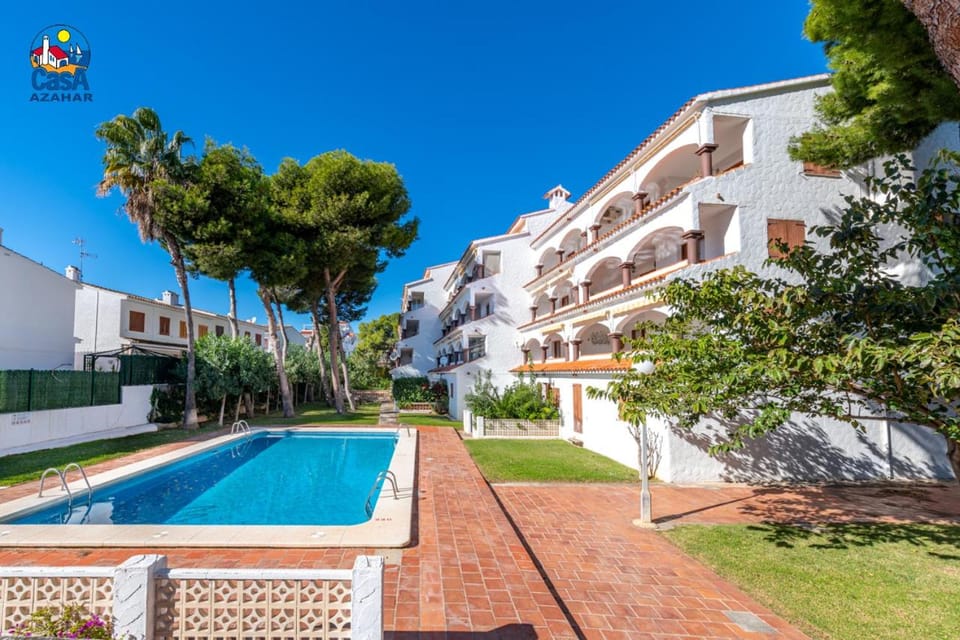 Property building, Garden, Pool view, Swimming pool