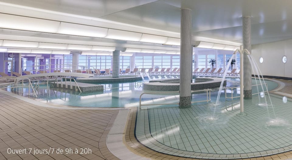 Hot Tub, Swimming pool