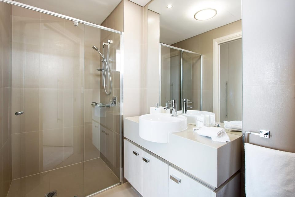 The Junction Palais - Modern and Spacious 2BR Bondi Junction Apartment Close to Everything Apartment in Sydney