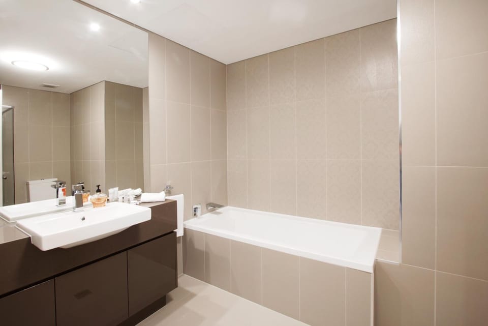 The Junction Palais - Modern and Spacious 2BR Bondi Junction Apartment Close to Everything Apartment in Sydney