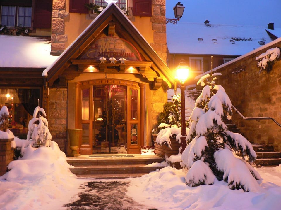 Facade/entrance, Winter
