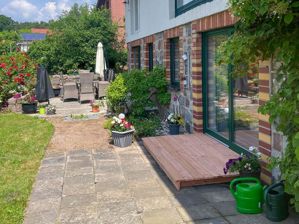Property building, Balcony/Terrace, Garden view