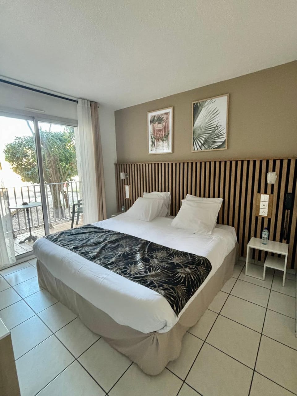 Bed, View (from property/room), Balcony/Terrace, Photo of the whole room, Bedroom