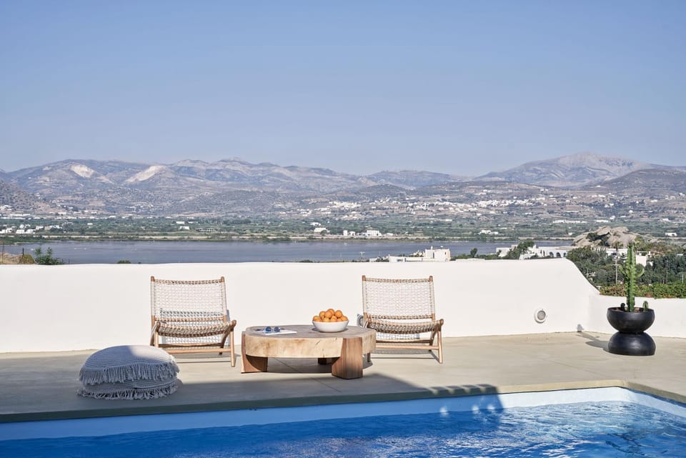 Balcony/Terrace, Seating area, Lake view, Mountain view, Swimming pool, Swimming pool