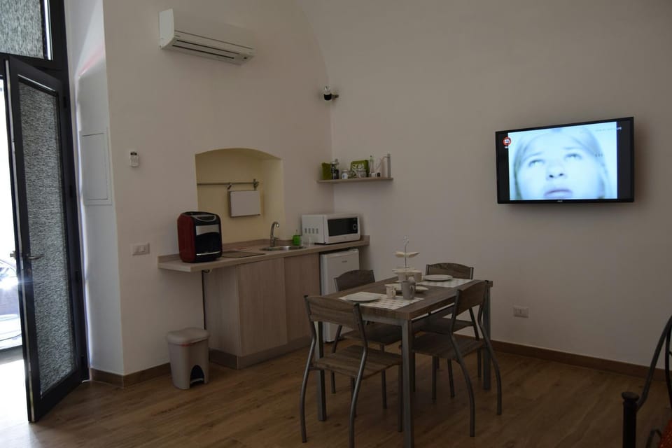 Communal lounge/ TV room, Communal kitchen