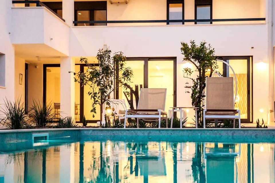 Property building, Pool view, Swimming pool