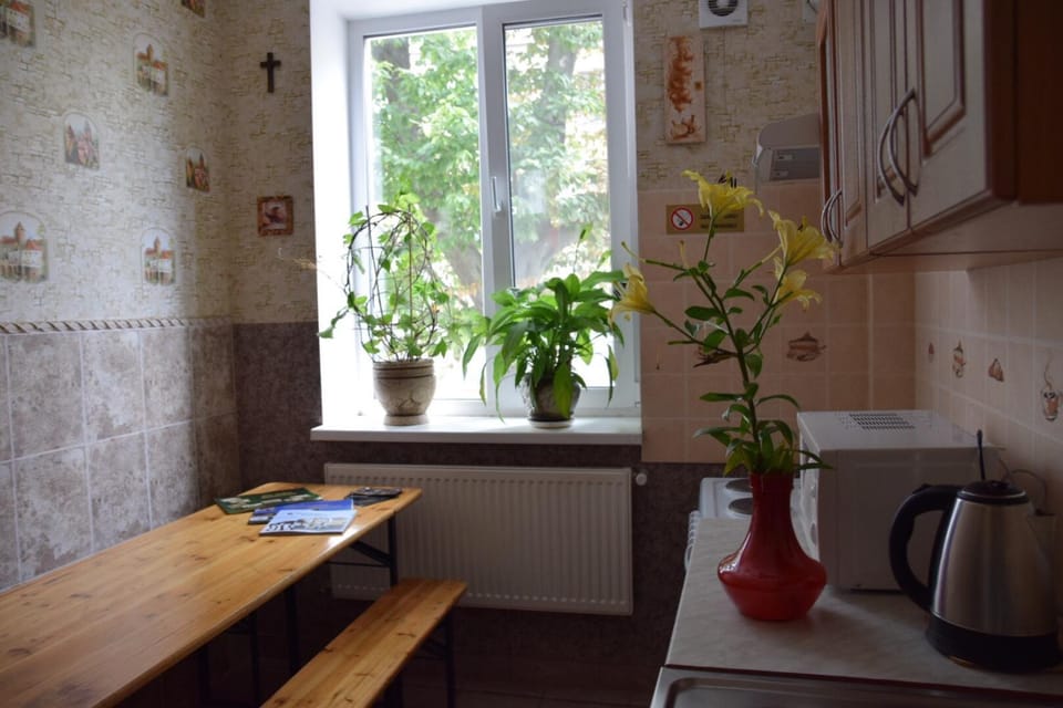 Kitchen or kitchenette, Other, Dining area