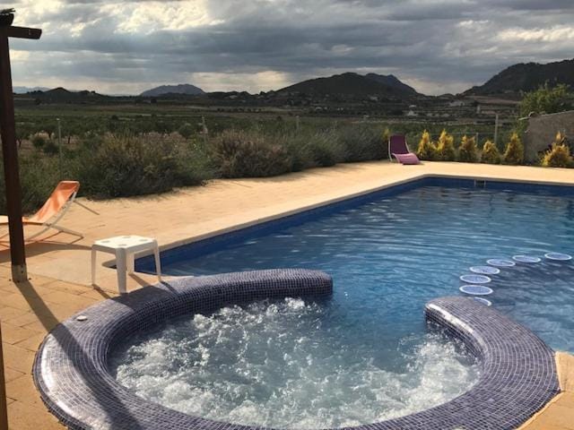 Hot Tub, Swimming pool