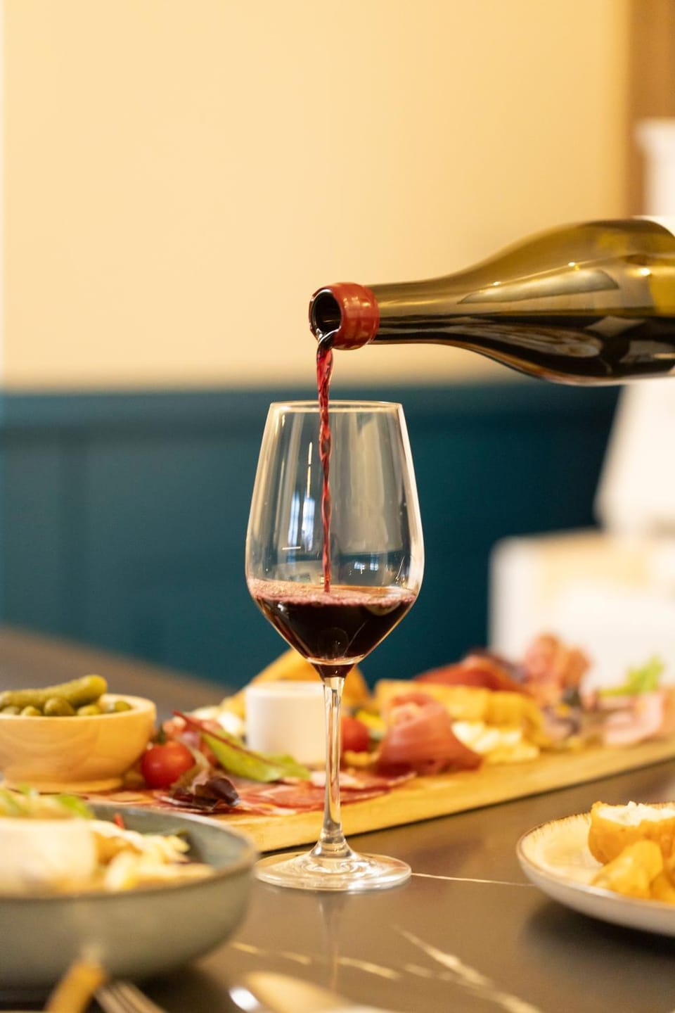 Lounge or bar, Food and drinks, Food and drinks, Drinks