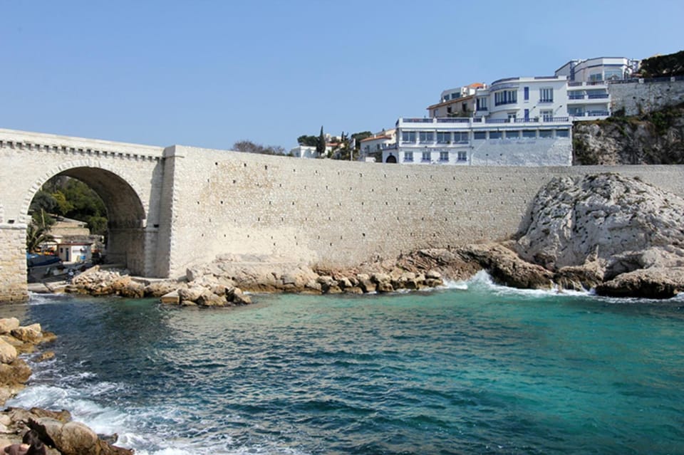 Property building, Sea view