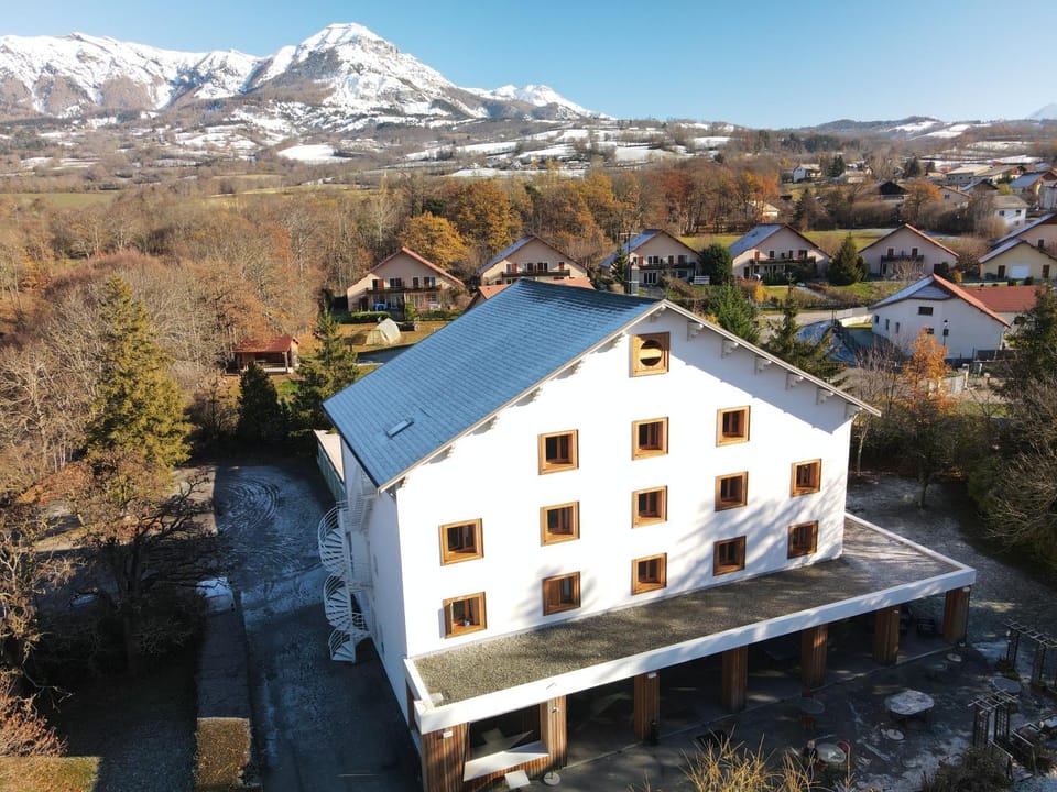 Property building, Natural landscape, Bird's eye view, Mountain view