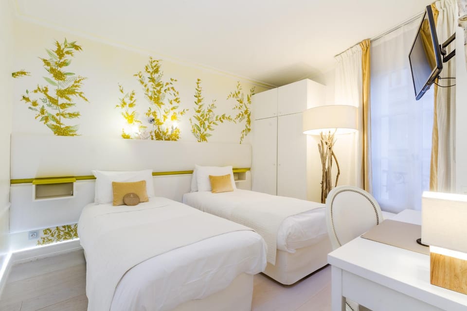 Bed, TV and multimedia, Photo of the whole room, Seating area