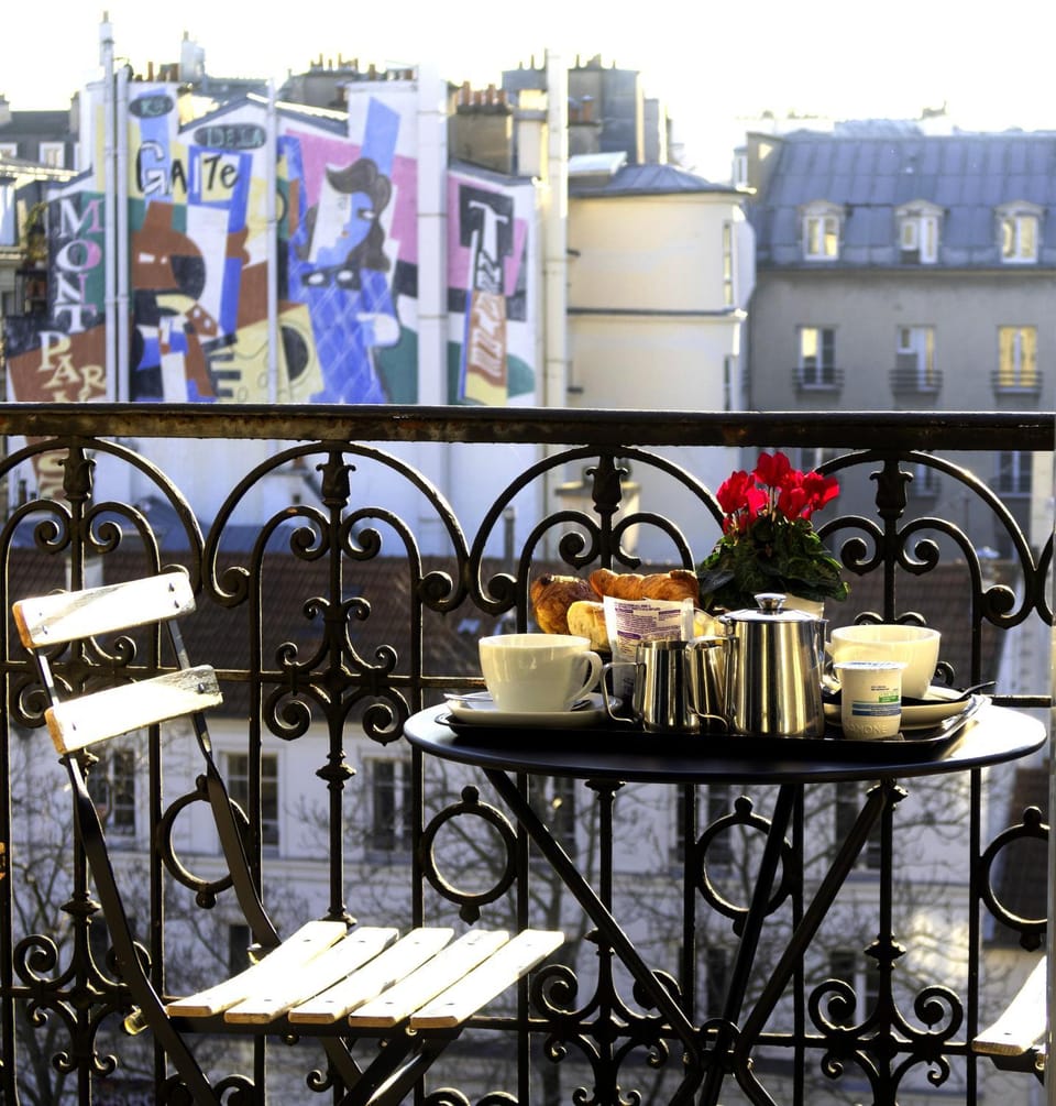 View (from property/room), Balcony/Terrace, City view, Breakfast