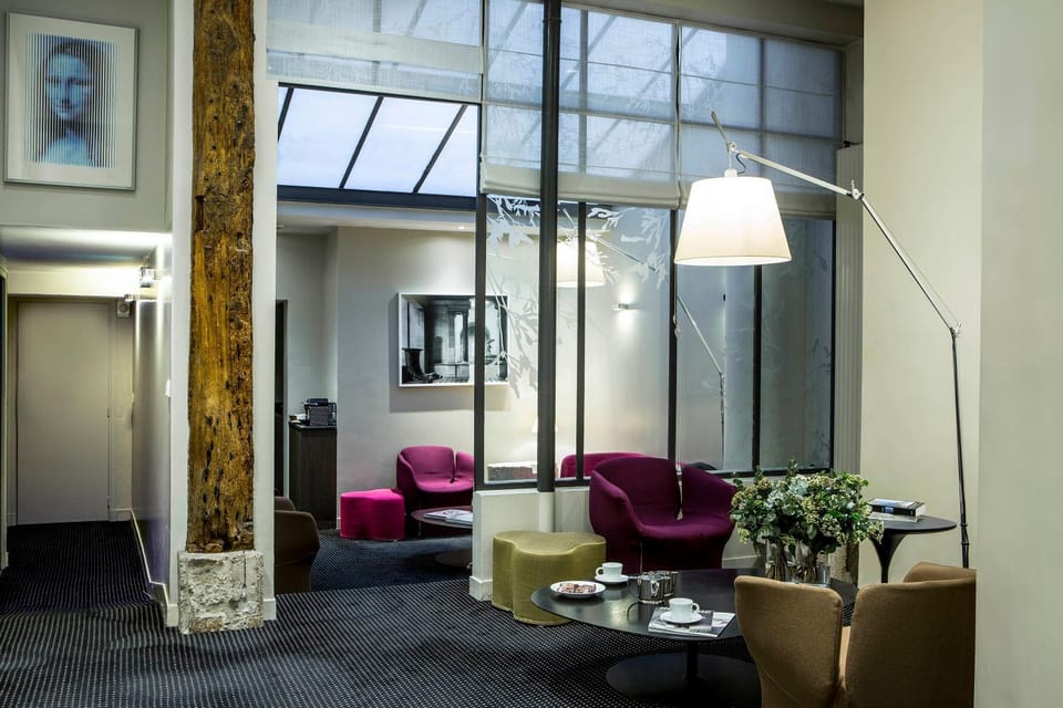 Lounge or bar