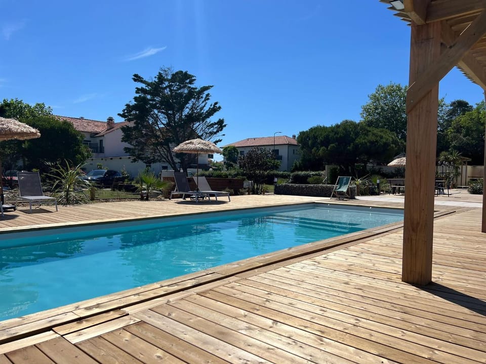 Garden, Swimming pool