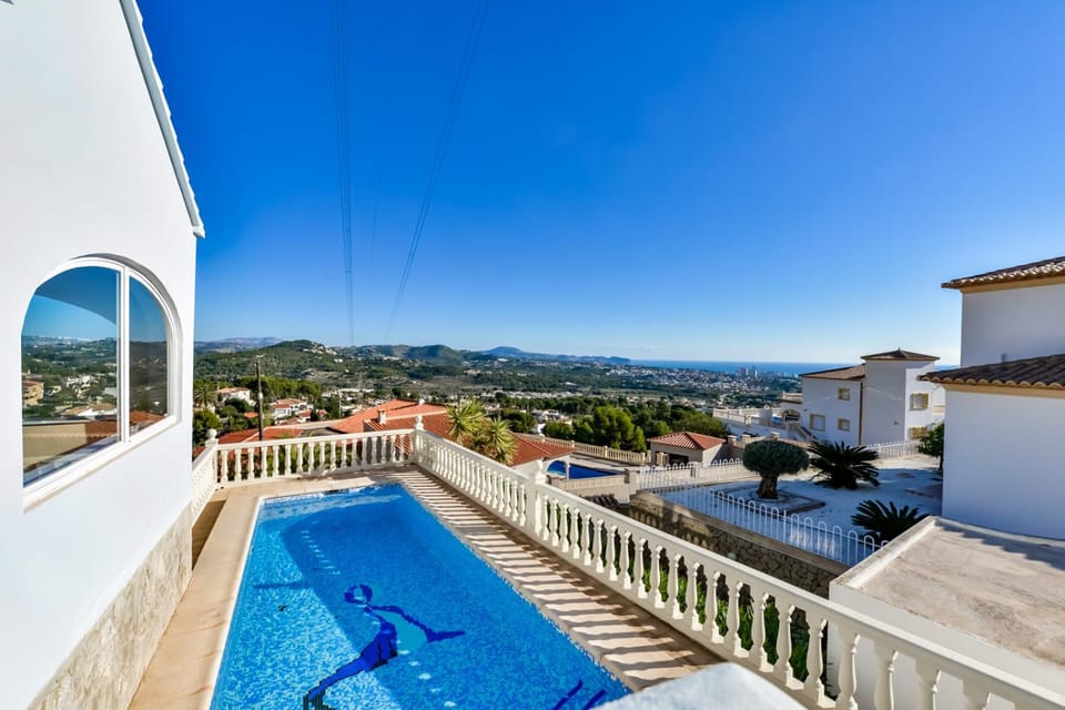 Balcony/Terrace, Sea view, Swimming pool