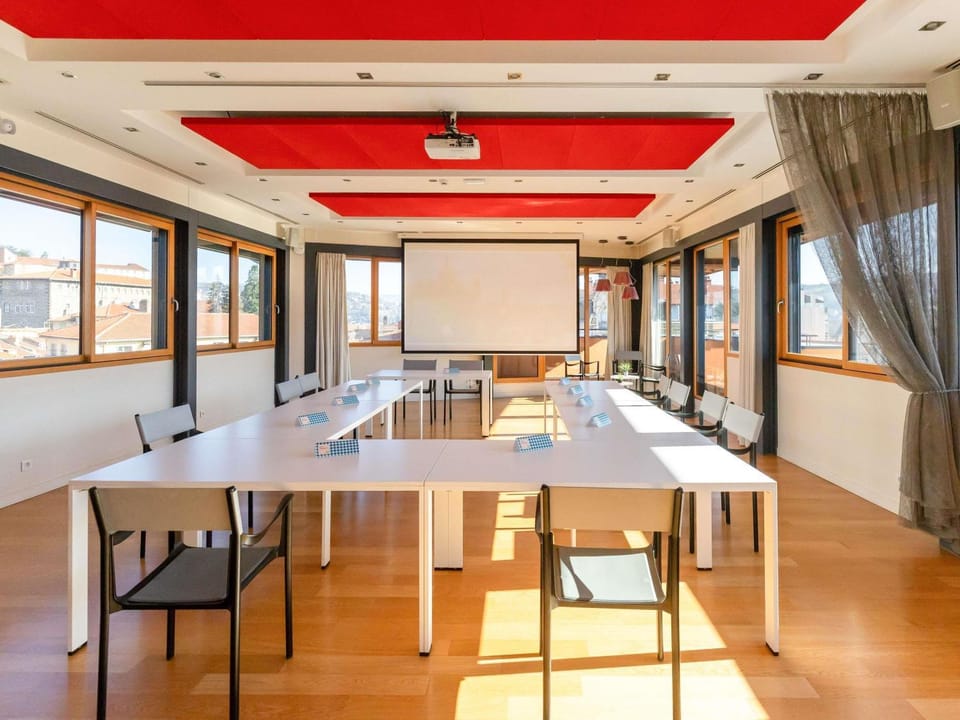 Meeting/conference room