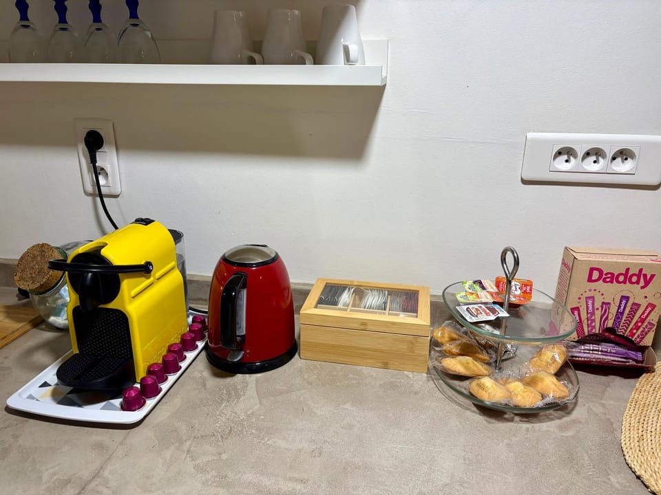Coffee/tea facilities