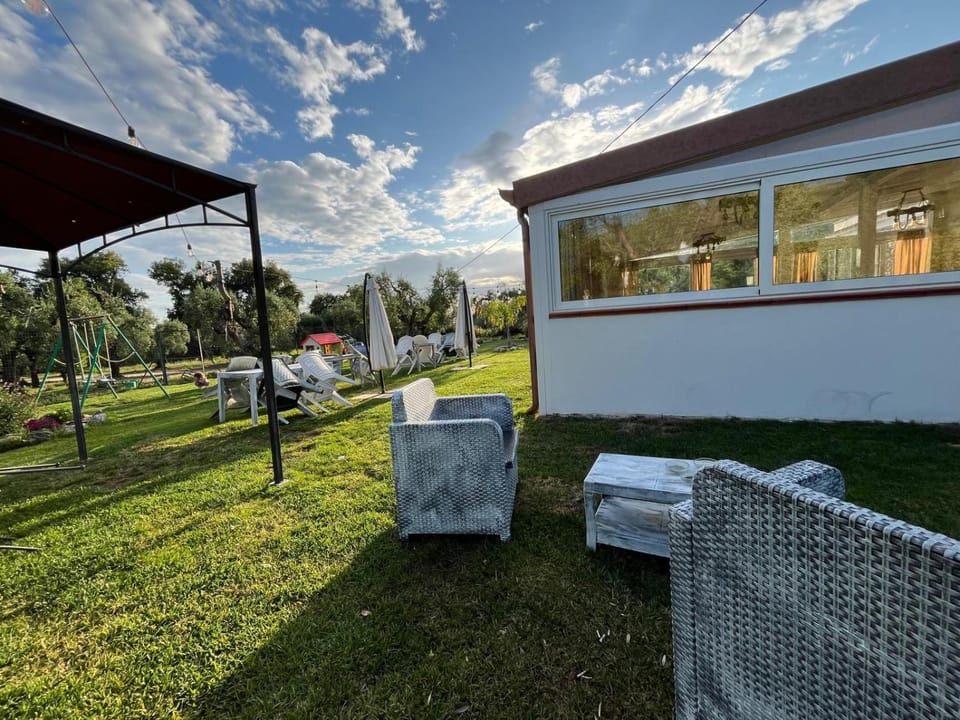 Property building, Day