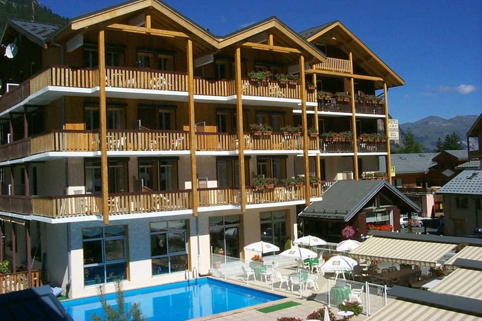 Patio, Facade/entrance, Balcony/Terrace, Mountain view, Pool view