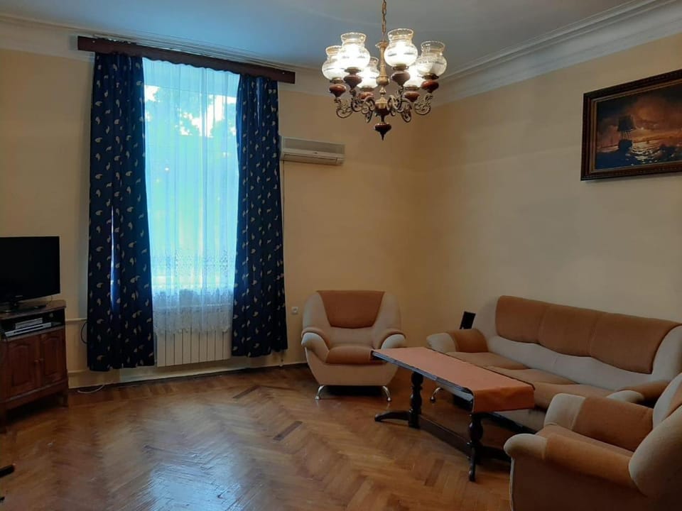 F1 Track View Balcony ZARIFA ALIEVA Street Apartment in Baku