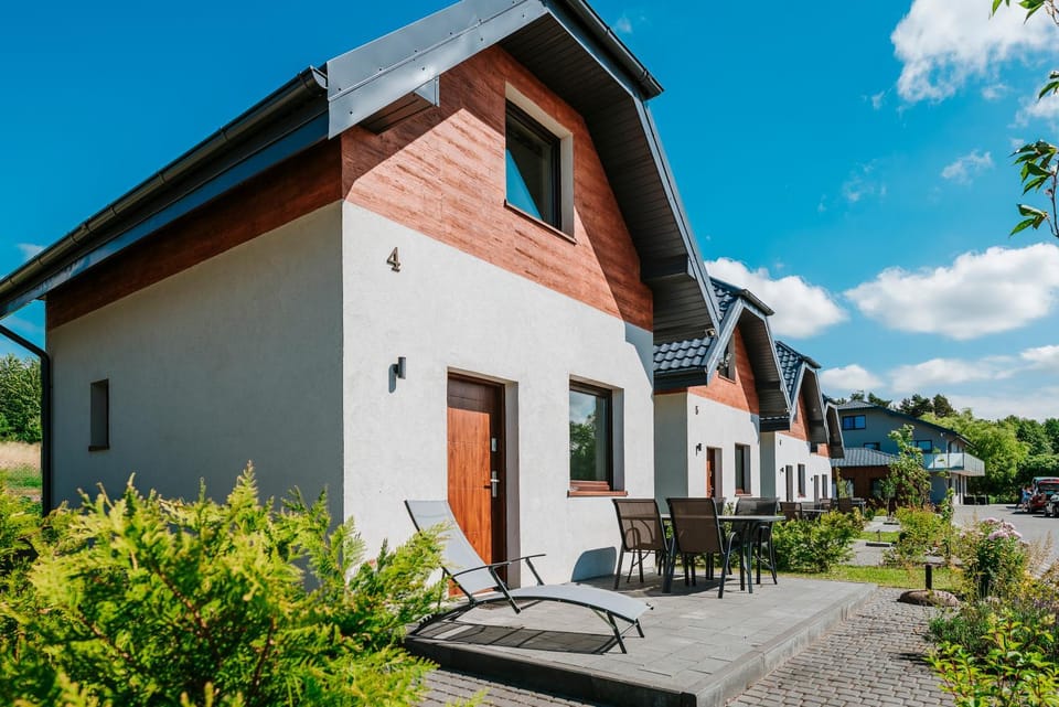 Property building, Day, Garden, Garden view