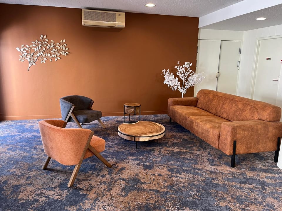 Communal lounge/ TV room, Living room