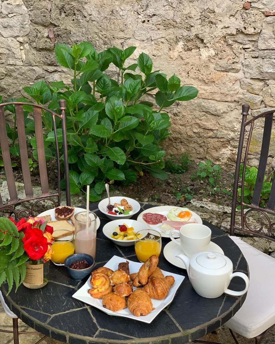 Living room, Breakfast, Breakfast, Continental breakfast, Continental breakfast
